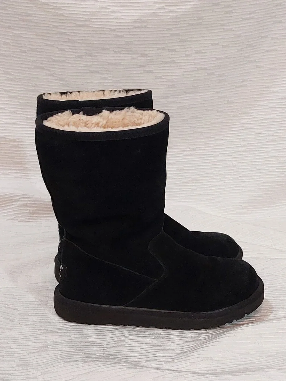 UGG Black Suede Shearling-Lined Winter Boots Size 4